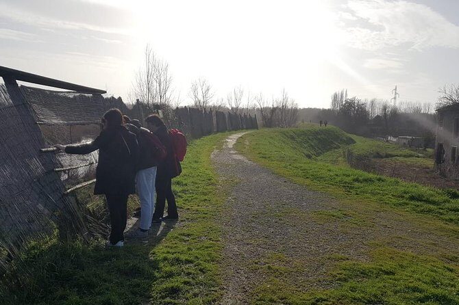Travel along the paths of Lake Porta by e-bike - What to Expect at Each Stop