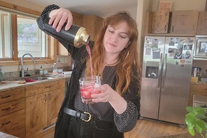 Traveling Spoon Private Online Mixology/Cocktail Making Class - Key Points