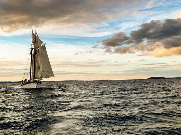 Traverse City: Fall Evening Sail on Tall Ship Manitou - A Deep Dive into the Tall Ship Experience