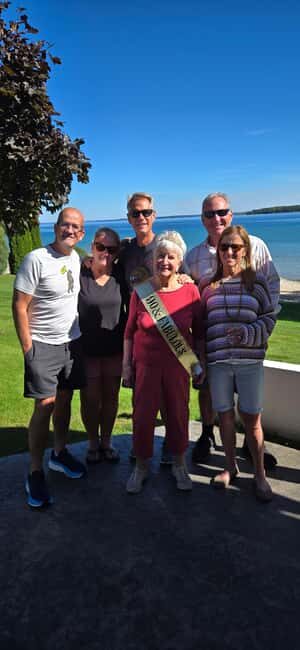 Traverse City: Wine Country Private Tour with Transportation - Key Points