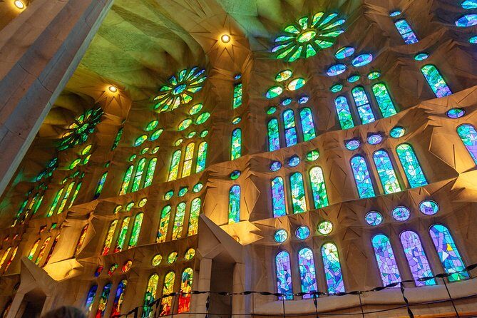 Treasures of Barcelona: Private Gaudi Walking Tour - Who Is This Tour Best For?