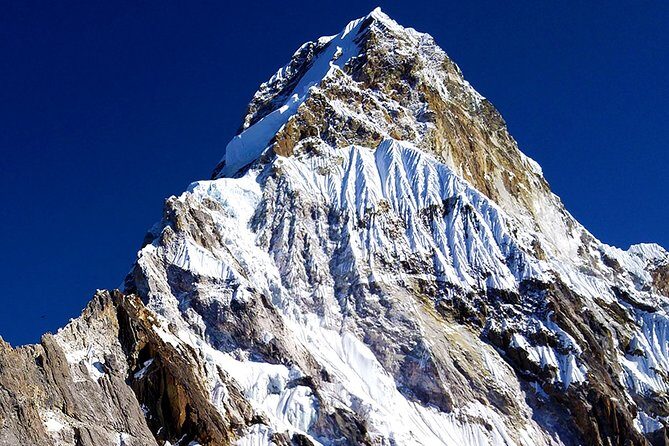 Trek To Aam Dablam Base Camp  12 DAYS - An In-Depth Look at the Ama Dablam Trek Experience