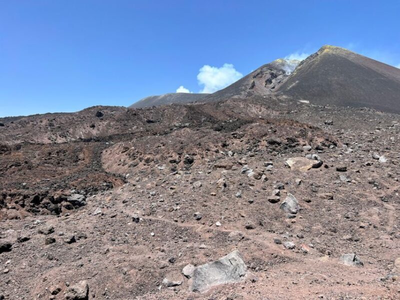 Trekking at 3000 meters on Etna - The Experience from the Guides’ Perspective