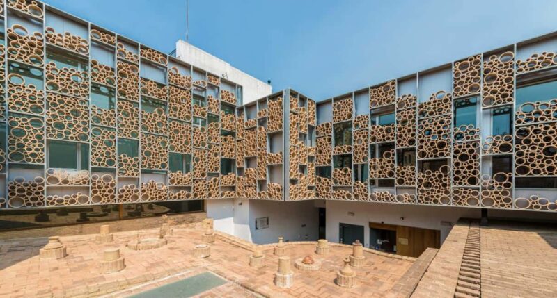 Triana La Flamenca Tour. "Includes a visit to the Corrales." - Potential Downsides: Length and Language