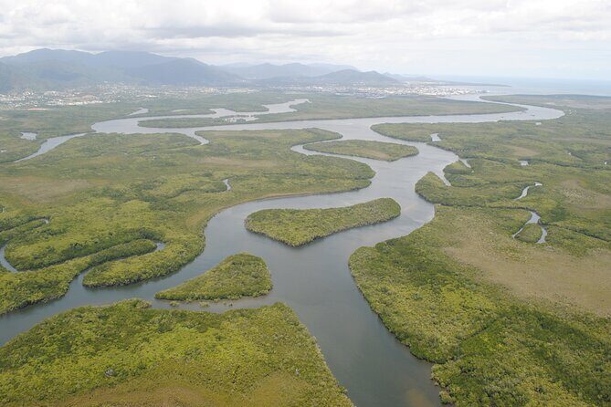 Trinity Inlet Self-Drive Pontoon Boat Hire in Cairns - A Few Tips for a Smooth Day