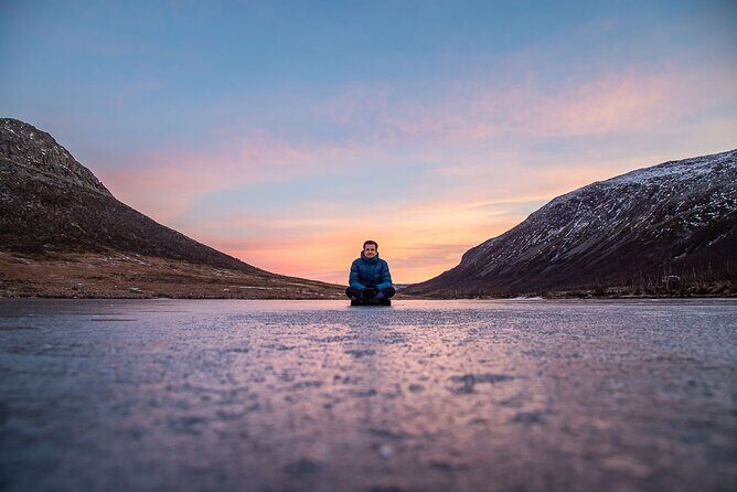 Tromsø: Arctic Landscapes Hiking / Snowshoeing Tour in the wild - A Deep Dive into the Arctic Landscapes Snowshoeing Experience