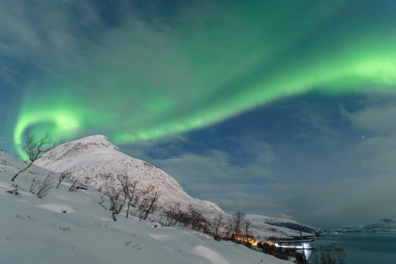 Tromsø: Aurora Quest Minibus Adventure - Authentic Norwegian Experience