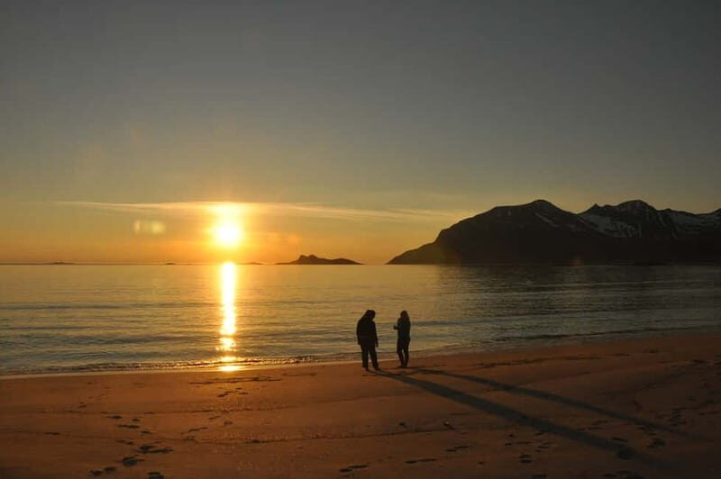 Tromsø: Midnight Sun, Campfire, Beach, Evening Tour - An Authentic Arctic Evening: What to Expect