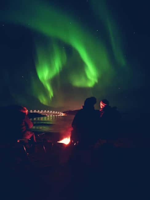Tromsø: Northern Lights Guided Tour with Bonfire and Snacks - Similar Experiences to Consider