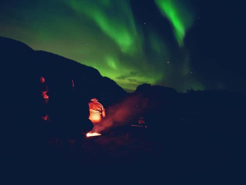 Tromsø: Northern Lights Guided Tour with Bonfire and Snacks - FAQ