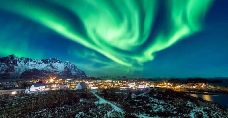 Tromsø: Northern Lights Tour with Campfire - Key Points