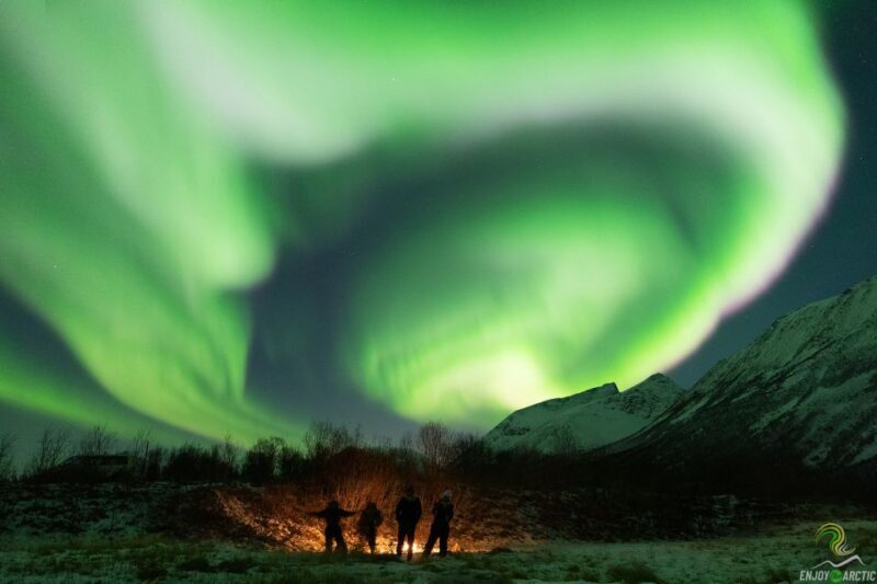 Tromsø: Northern Lights Trip with Campfire and Snacks - FAQ