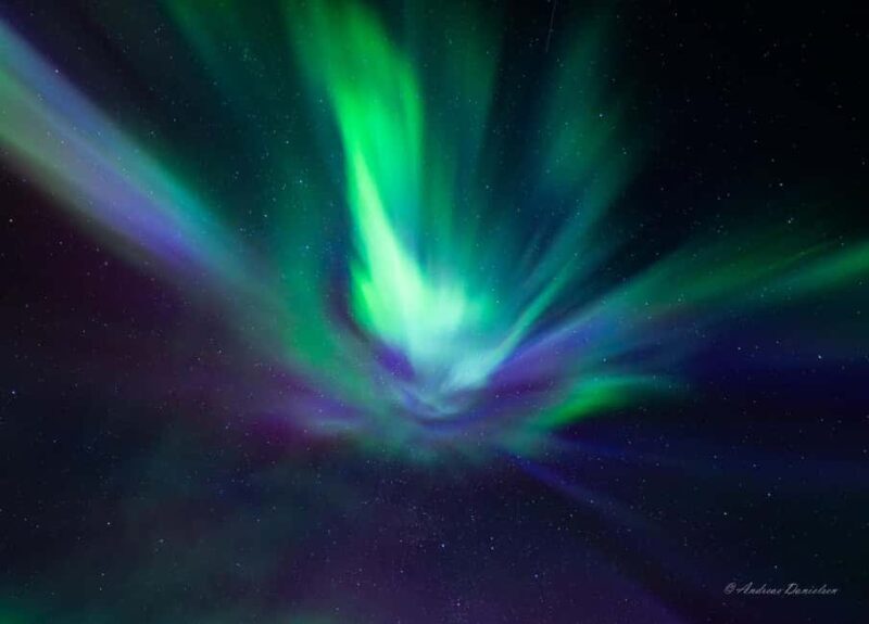 Tromsø: Private Northern Lights Minibus Tour with Photos - A Deep Dive into the Experience