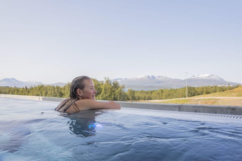 Tromsø: Spa/Pool with Bath, Sauna and Outdoor Heated Pool - An In-Depth Look at Tromsø’s Spa Experience