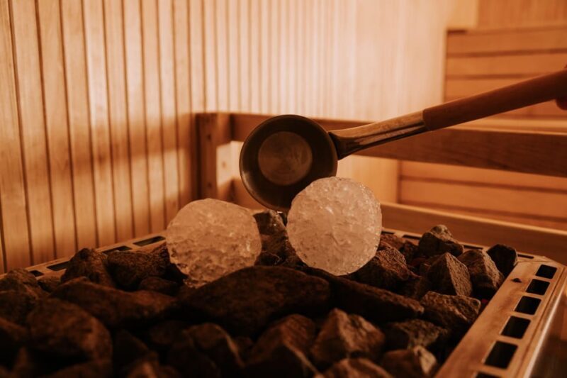 Tromsø: Spa/Pool with Bath, Sauna and Outdoor Heated Pool - FAQ