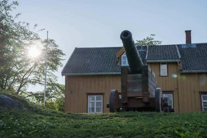 Tromsø: Spanish tour of the historic center and the Polar Museum - The Polar Museum: A Window Into Arctic Exploration