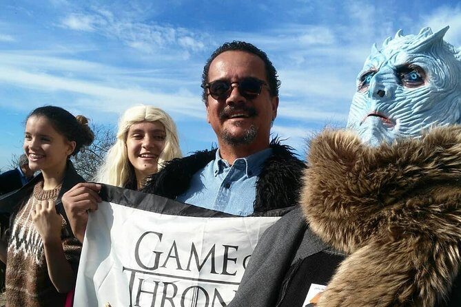 TRON OF THRONES GUIDED VISIT! We are not encyclopedias with legs! - An In-Depth Look at the TRON OF THRONES Tour