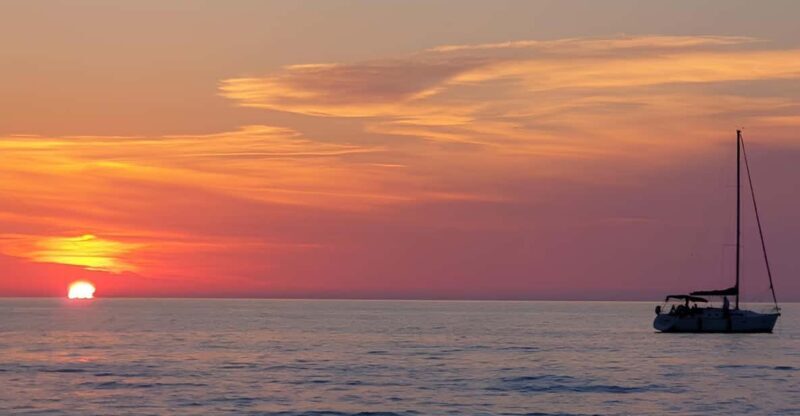 Tropea: Sunset Aperitif on a Sailing Boat - Why This Tour Works
