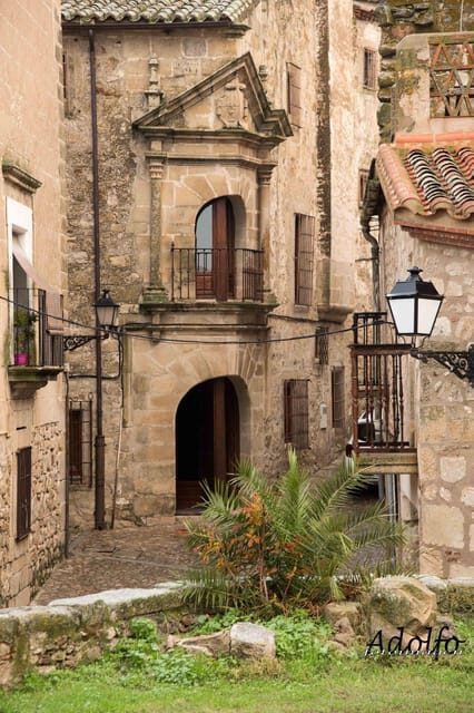 Trujillo :Sunset guided visit "The Sunset Collector". - A Detailed Look at the Sunset Tour