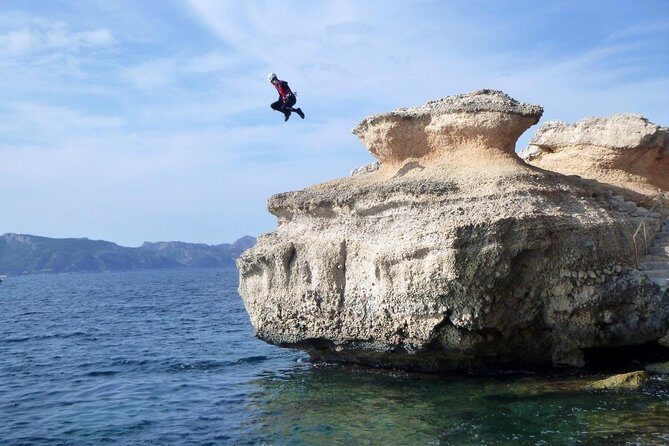 Try adventure, try coasteering - North coast - Key Points