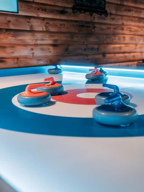 Try Street-curling in Top Bergen Activity Bar! - Frequently Asked Questions