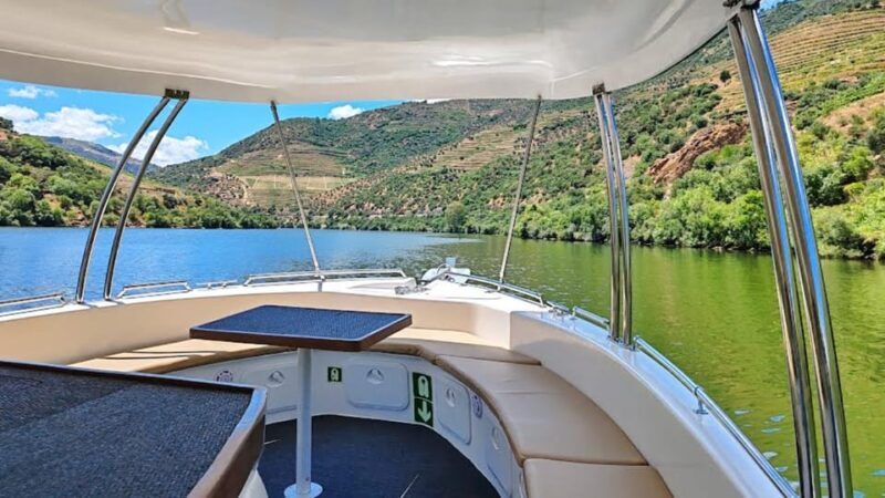 TUA, Ansiães: Boat Trip (Tua - Pinhão) + Lunch (Calça Curta) - The Sum Up