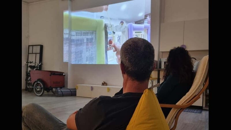 TUFTING: Learn how to make a rug during a fun class in Valencia. - Who Should Consider This Experience?