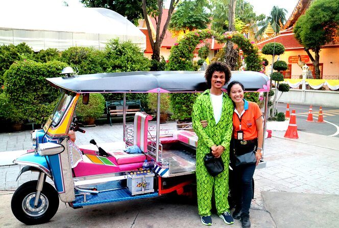 Tuk Tuk Bangkok Private Tour: WW2 Pad Thai, 360-Viewpoint, Chinatown (Pickup) - The Itinerary in Detail: What to Expect