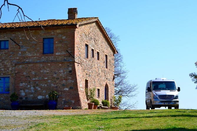 Tuk tuk in Chianti - Authentic Traveler Insights