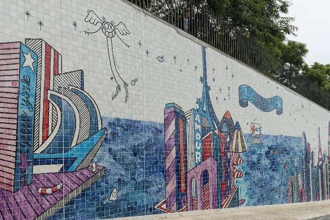 Tuk Tuk Lisbon: Exploring Urban Art 2H or 3H - FAQ