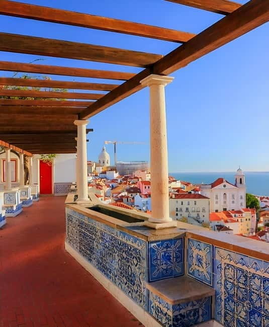 Tuk-Tuk sightseeing in lisbon(Old town) - Who Will Love This Tour?