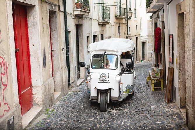 Tuk Tuk Tour in Lisbon's Old Town - Tram 28 - An In-Depth Look at the Lisbon Tuk Tuk Experience