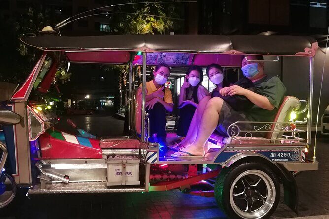 Tuk Tuk tour in the iconic of Bangkok - Exploring the Bangkok Tuk Tuk Experience