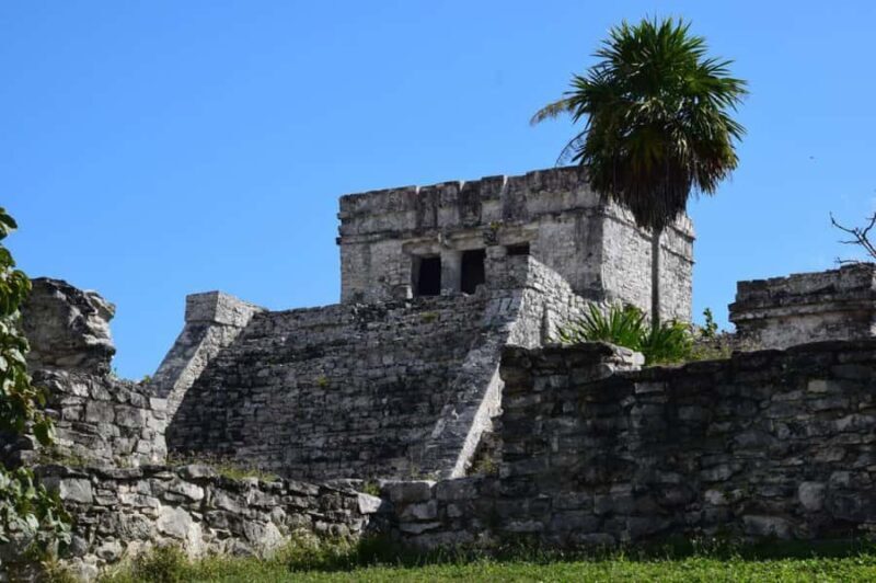 Tulum: Get a private guide to show you the Mayan Ruins - Exploring the Ruins: Architecture, Views, and Stories