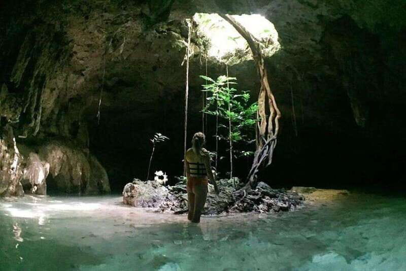 Tulum: Mayan Ruins and Snorkeling Adventure - Discovering the Tulum Ruins