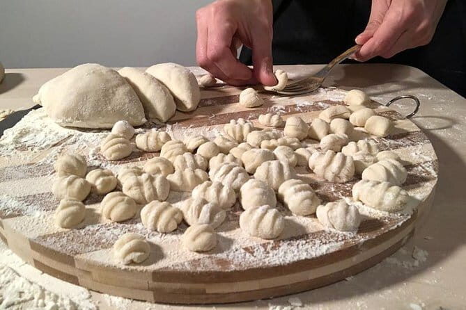 Tuscan Cooking Class in an Art Gallery in Florence - A Closer Look at the Experience