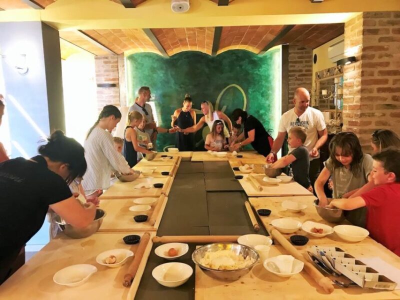 Tuscany: Cake and Biscuit Cooking Class for Kids - Key Points
