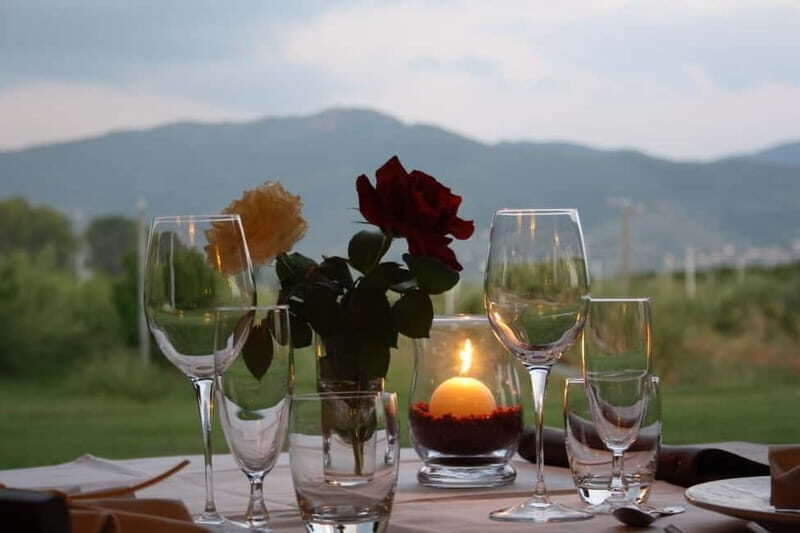 Tuscany: Garden Dinner with Award-Winning Sommelier - Key Points