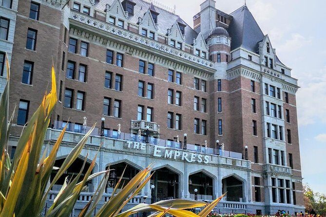 Two-Hour Luxury City Tour of Victoria - The Sum Up