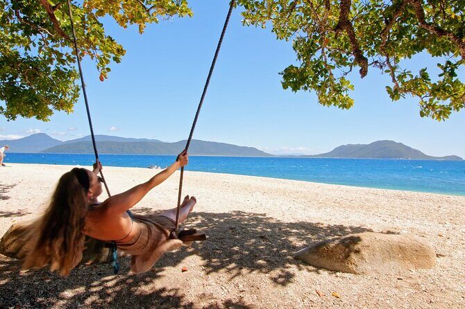 Two Islands, One Day - Fitzroy and Green Islands From Cairns - Meals and Refreshments