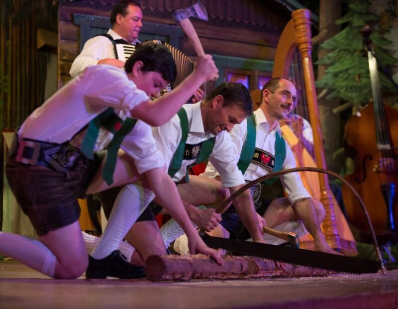 Tyrolean Evenings Family Gundolf in Innsbruck - Who Should Consider This Experience?