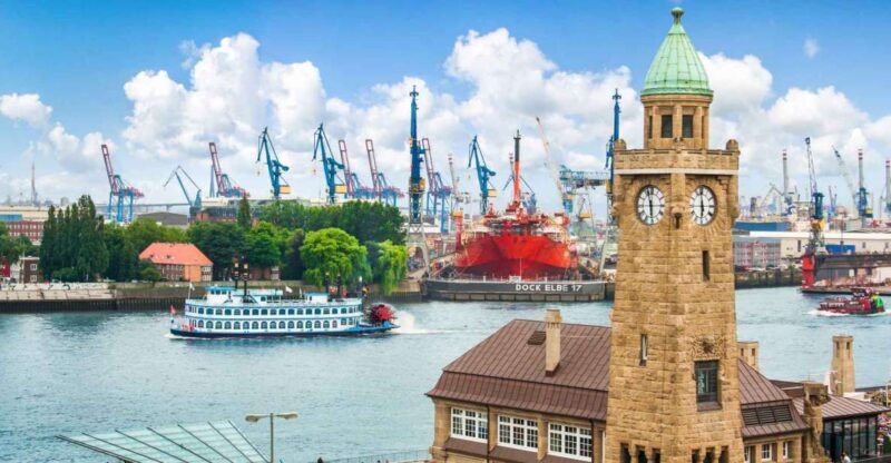 U-Boot Museum & War History Private Tour in Hamburg - FAQs