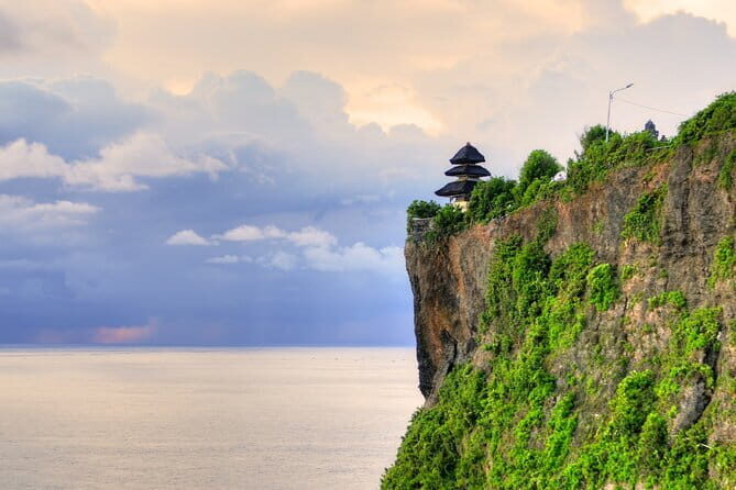 Ubud Jungle Swing - Monkey Forest - Water Temple - Waterfall - The Sum Up