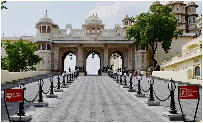 Udaipur Full Day City Tour with Boat Ride - A Closer Look at the Udaipur Full Day Tour