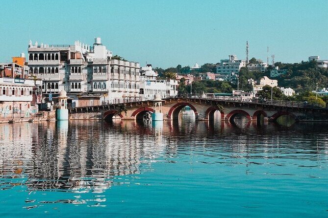 Udaipur in Half Day Sightseeing with guide and transfers - Who Will Love This Tour?