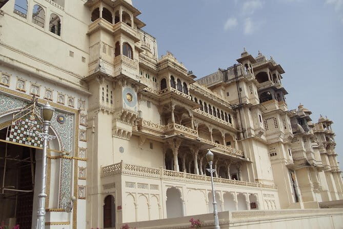 Udaipur - Privately Guided Half day Tour to city of lakes - Key Points