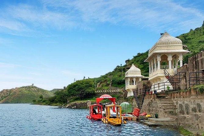 Udaipur Sightseeing Day Tour with Professional Guide and Driver - An In-Depth Look at the Udaipur Tour Experience