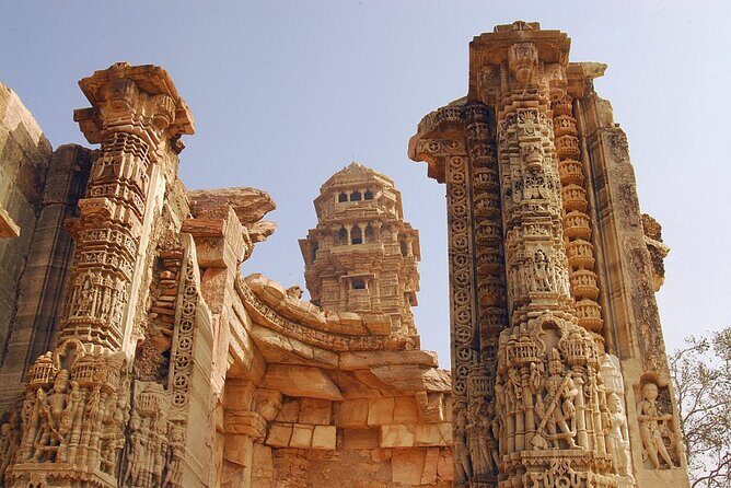 Udaipur to Jaipur via Visiting Chittorgarh Fort guide tour - An Easy and Comfortable Way to Travel Between Udaipur and Jaipur