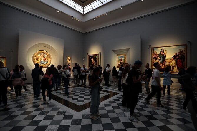 Uffizi Gallery Skip The Line Ticket or Guided Tour Options - The Practical Details: Group Size, Duration, and Accessibility