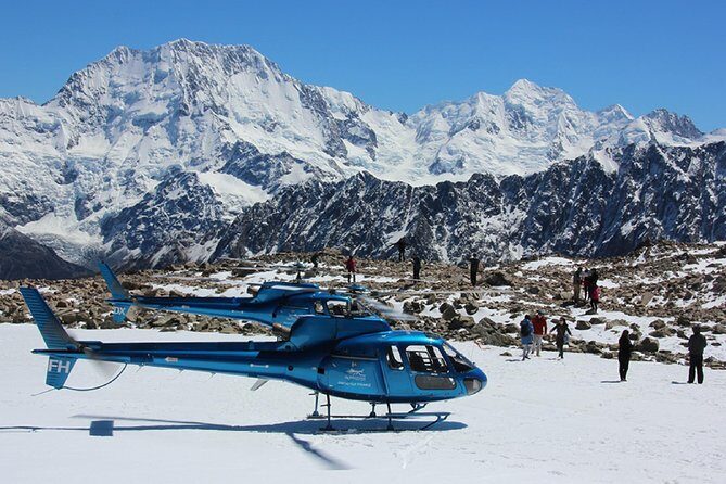 Ultimate Discovery: 3 Glaciers & Snow Landing  45min - An In-Depth Review: What to Expect from the Ultimate Discovery Tour
